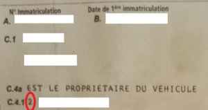 Une Carte Grise avec la ligne C4.1 le nombre total de propriétaires en tant que titulaire et co titulaire(s), est entouré en rouge. 